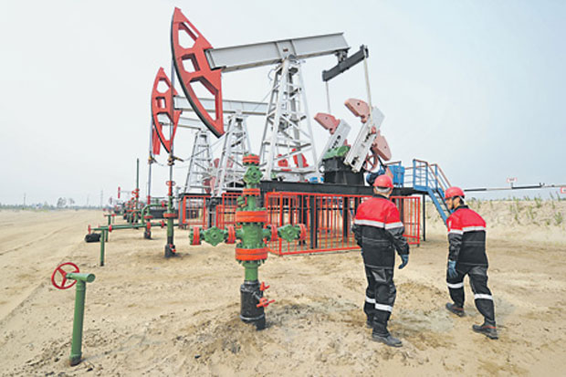 Нафта важнија и од санкција: САД повећава увоз “црног злата” из Русије